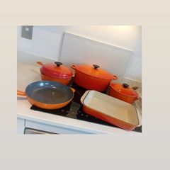 Cooking pots