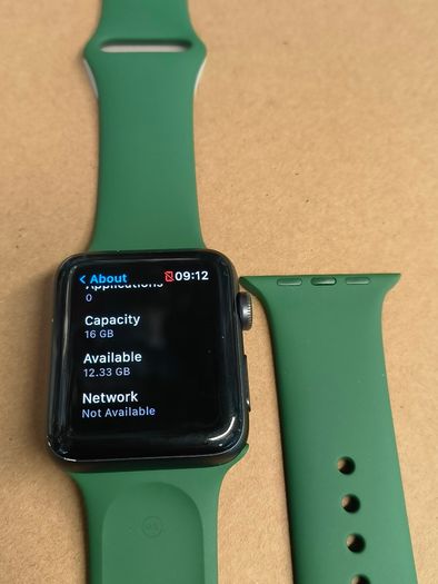 APPLE Watch Series 3 GPS LTE (Cellular) A1891- 42MM Black Aluminum Case with Green Band