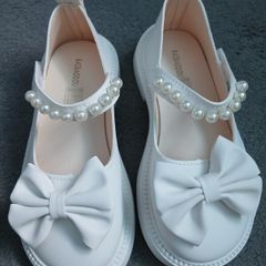 white girls shoes