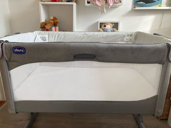 chicco next to me crib and mattress