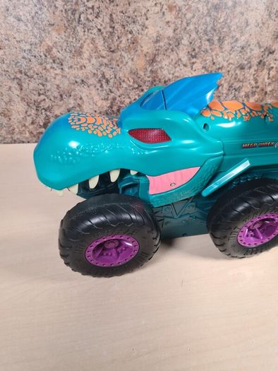 hot wheels CAR CHOMPIN MEGA WREX monster truck with lights and sounds