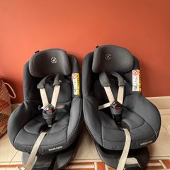 2 x Maxi Cosi Pearl Pro 2 with Isofix bases