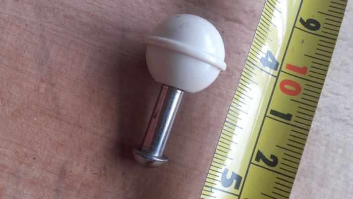 KNOBS - Handles - Small - Vintage x 4