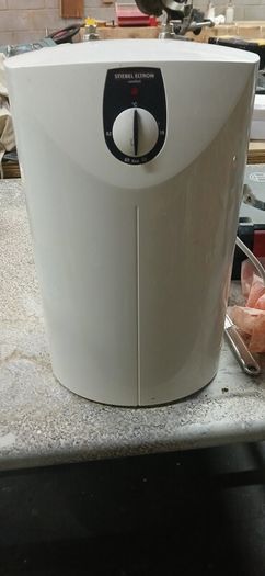 under sink hotwater unot