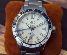 Christopher Ward C60 Trident GMT 300 40mm
