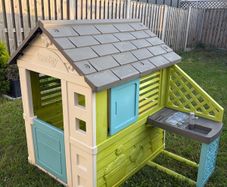 Smoby playhouse with kitchen