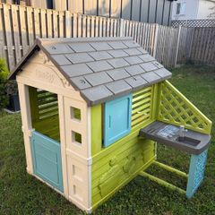 Smoby playhouse with kitchen