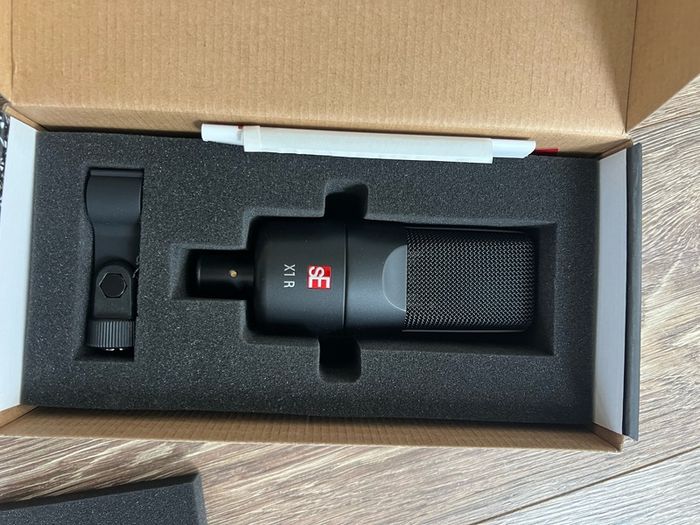 SE X1R Ribbon Mic