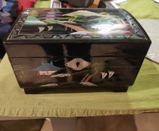 Vintage lacquered musical jewellery box