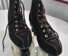 Retro Roller Skates & Bag
