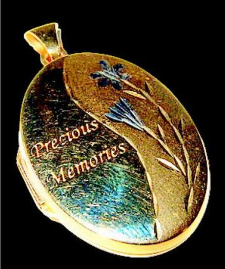 Vintage 9ct Gold Treble Section Locket