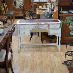 Vintage Shabby Chic Leather Top Desk
