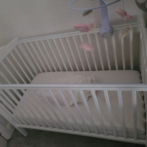 baby cot