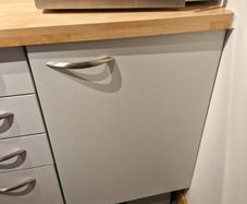 Kitchen cabinet