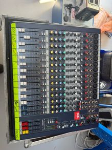 soundcraft desk mixer in thorn case