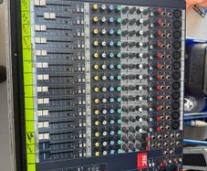 soundcraft desk mixer in thorn case