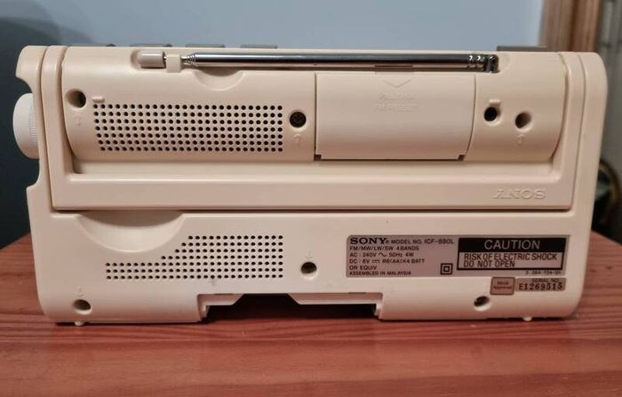 Sony Radio Icf-880l / Receiver Fm Lw Mw Sw.