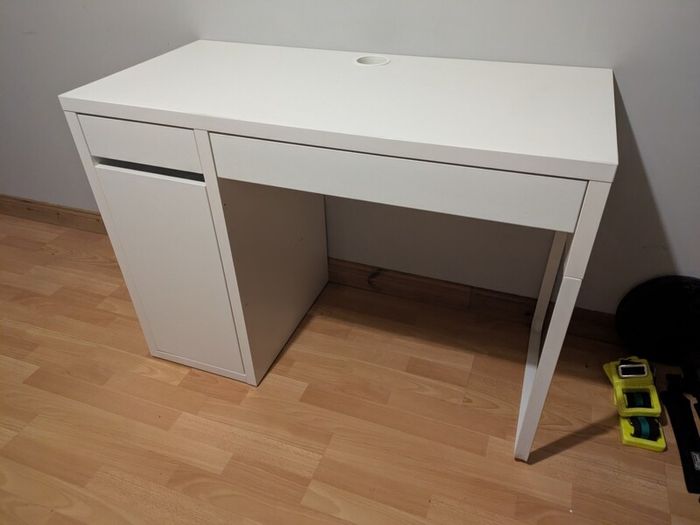 IKEA Micke desk