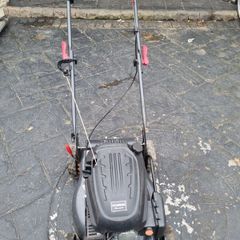 lawnmover no petrol of grass box
