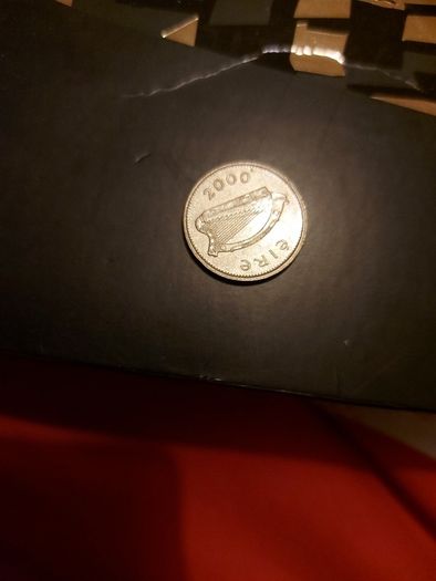10p irish coin ,used condition,,year 2000,buyer collects or pays postage, extra 2 euros,