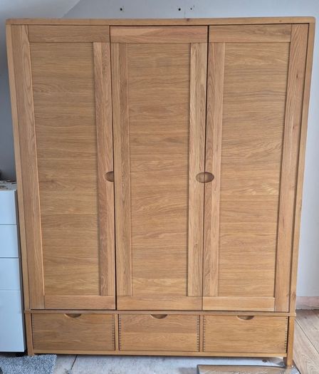 Ercol Bosco 3 door oak wardrobe
