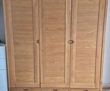 Ercol Bosco 3 door oak wardrobe