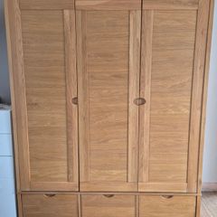 Ercol Bosco 3 door oak wardrobe