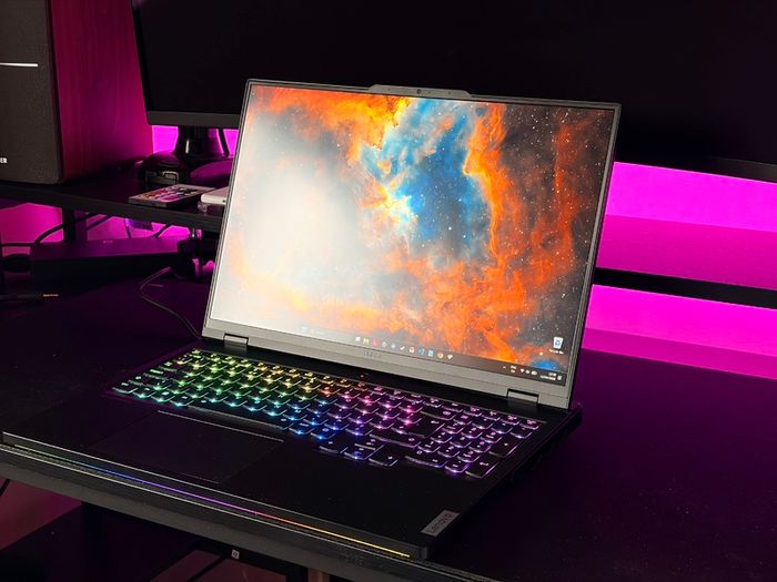 Lenovo Legion Pro 7i RTX 4090 / i9-14900HX / Warranty Nov 2026