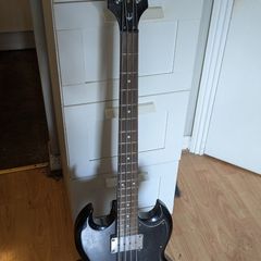 Epiphone Bass + Stand + HB preamp + Cables (Full starter kit)
