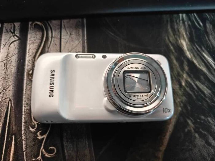 Samsung S4 Zoom