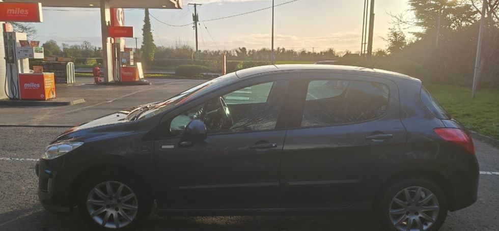 2010 Peugeout 308 Millesim 200 with 1.4 VTI petrol 98HP