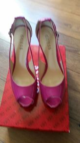 Guess Shoes Size 6