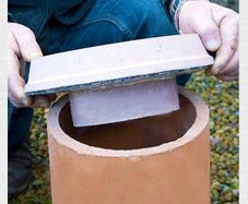 Chimney flue pot plug