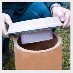 Chimney flue pot plug