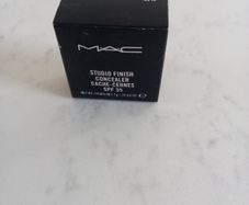 New / unopened MAC Studio Finish Concealer NC10