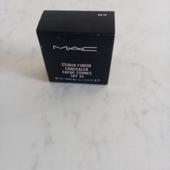 New / unopened MAC Studio Finish Concealer NC10