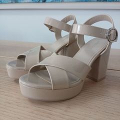 Brand new platform shoes