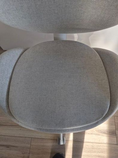 IKEA Office Chair with Armrests (Beige/White) - Good Condition