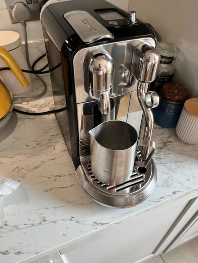Sage Cresita Nespresso Coffee Machine in Black/Chrome