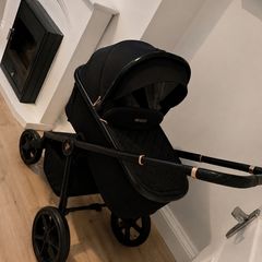 venicci pram