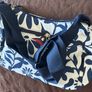Brand New This is a Kipling Gabbie crossbody shoulder bag in the "Crazy Leaves" / Navy & Cream Leaf print colorway. Image 3