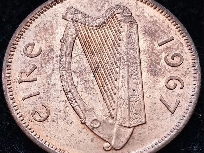 [#305] - Ireland 1967 | Irish 1/2d | Irish Half Penny | KM.10 | UNC