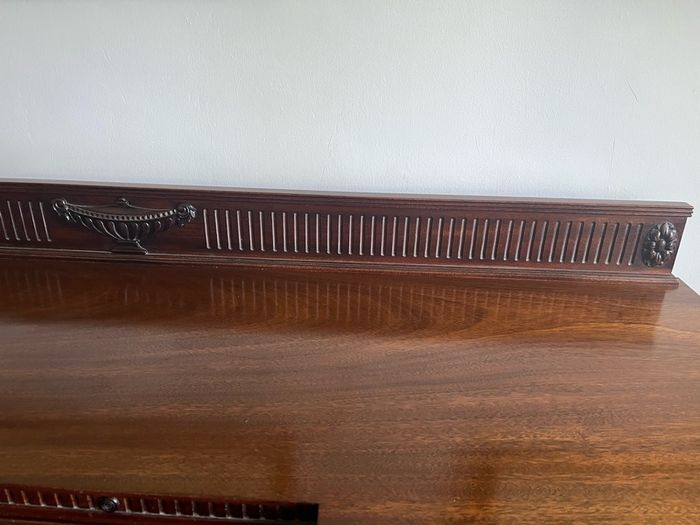 sideboard