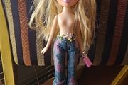 Vintage 2001 Bratz Blond Doll Chloe with Jeans and Rolling Shoes
