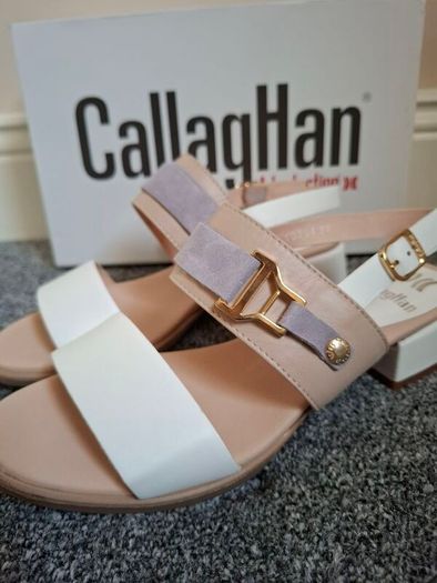 Callaghan sandals