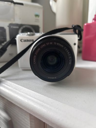 Canon EOS m10
