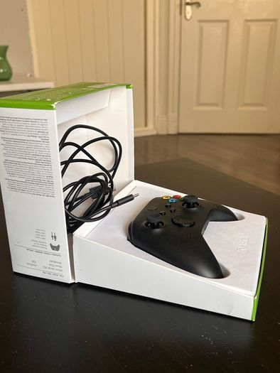 XBOX controller + Box + cable