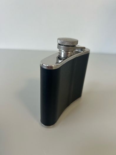 Peterson of Dublin Black Leather Hip Flask (Model 407) - Exterior Excellent / Interior Needs TLC