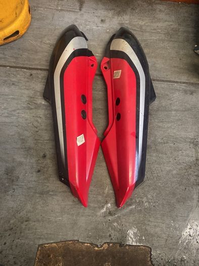 Yamaha Fazer Fzs 600 Rear side fairings L&R