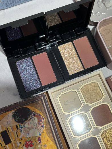 Mixed viral Korean makeup including flower knows
